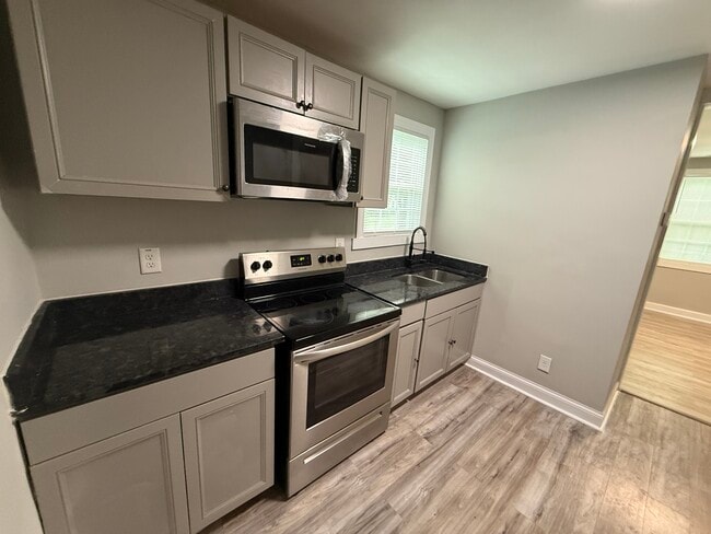2404 Alexander Ave in Richmond, VA - Building Photo - Building Photo