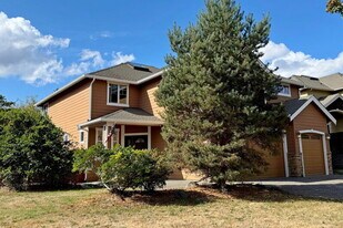 21012 33rd Pl W in Lynnwood, WA - Building Photo