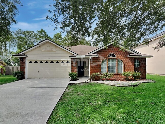property at 8216 Leafcrest Dr