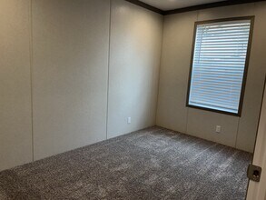 169 Devonshire Dr in Dimondale, MI - Building Photo - Building Photo