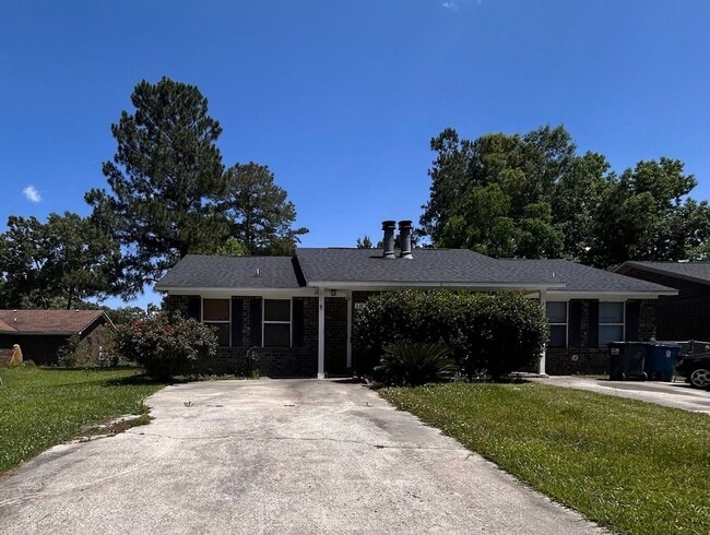 property at 184 Dorchester Manor Blvd