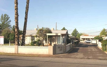Seville in Phoenix, AZ - Foto de edificio - Building Photo