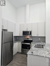 100 Garment St in Kitchener, ON - Building Photo - Building Photo