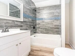 1098 E 22nd Ave in Columbus, OH - Building Photo - Building Photo