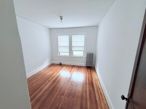 10 Breck St in Milton, MA - Building Photo - Building Photo