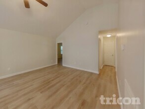 1585 Kingston Dr in Kannapolis, NC - Foto de edificio - Building Photo