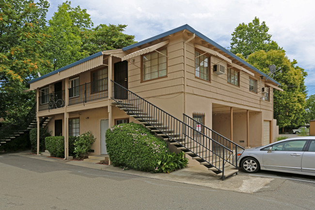 The McWelsh Apartments in Sacramento, CA - Building Photo - Building Photo