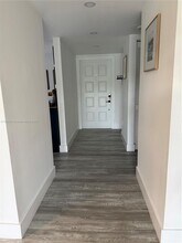 5460 SW 70th Pl N in Miami, FL - Building Photo - Building Photo