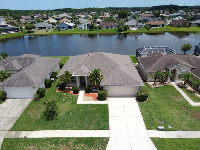 6750 Ferri Cir in Port Orange, FL - Foto de edificio - Building Photo