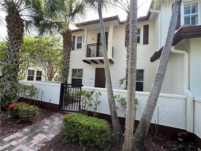4744 Monarch Way in Coconut Creek, FL - Building Photo - Building Photo