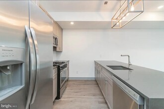 411 W Berks St in Philadelphia, PA - Building Photo - Building Photo