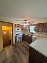504 E Butterfield Rd in Elmhurst, IL - Building Photo - Building Photo