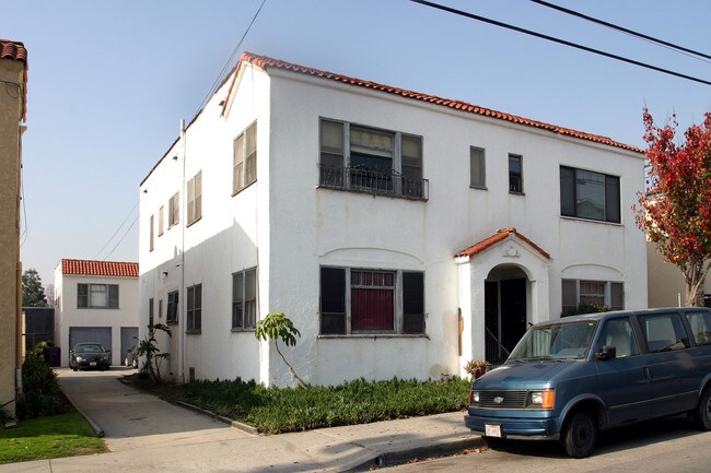 Obispo Avenue Apartments in Long Beach, CA - Foto de edificio - Building Photo