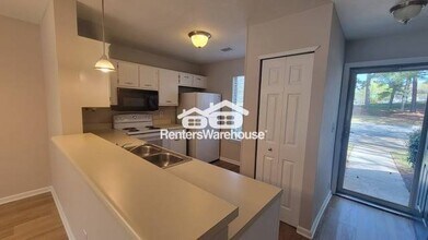 101 Sussex Ave in Mcdonough, GA - Building Photo - Building Photo