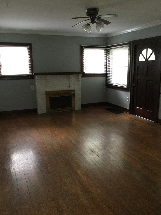 2525 A Ave NE in Cedar Rapids, IA - Building Photo - Building Photo
