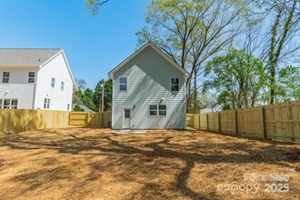 574 Reid St in Belmont, NC - Building Photo - Building Photo