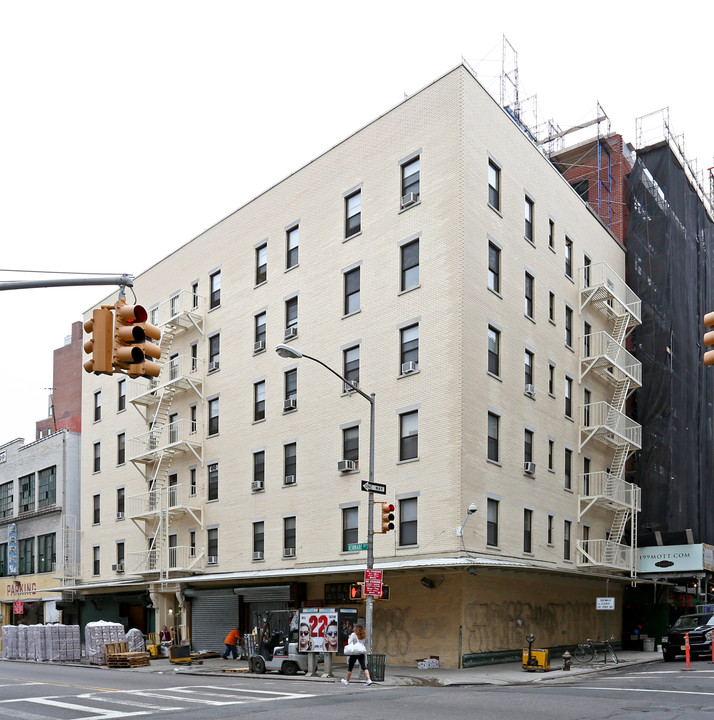 57 Kenmare St in New York, NY - Building Photo