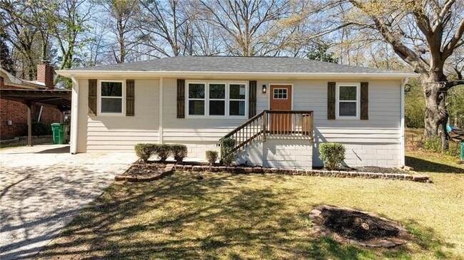 property at 2215 Gordon Cir