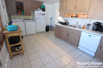 26 Mapleton St, Unit 1 in Boston, MA - Building Photo - Building Photo