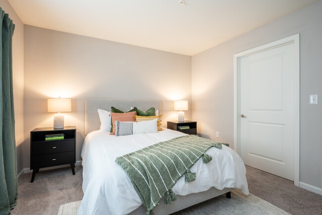 Village at Mills Gap in Boiling Springs, SC - Foto de edificio - Interior Photo