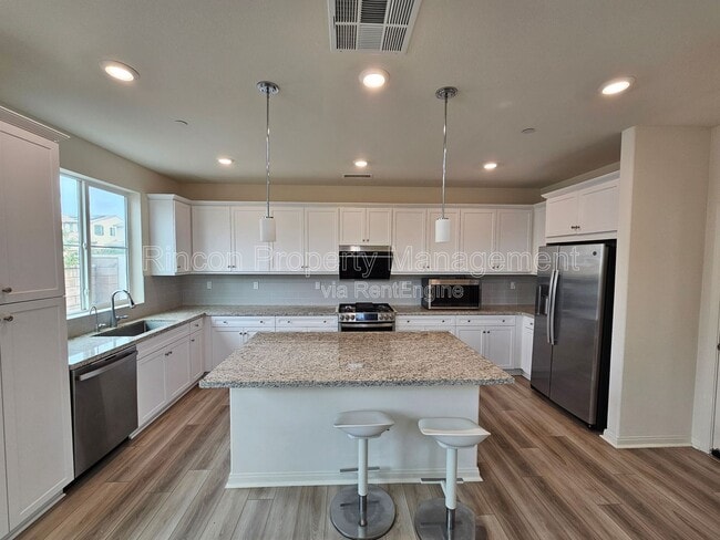 property at 431 Limoneira Ln