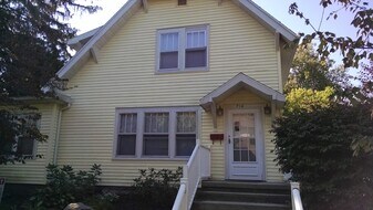 710 E 1st St in Bloomington, IN - Building Photo