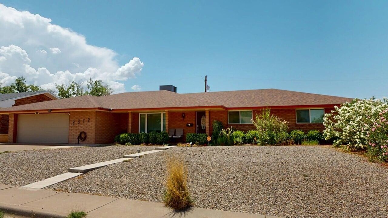2312 19th St in Alamogordo, NM - Building Photo