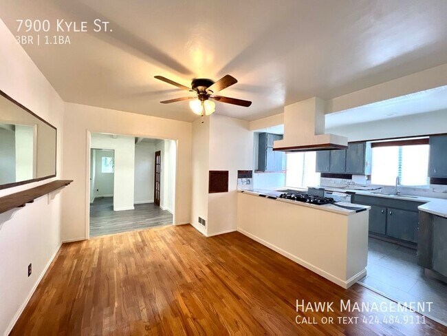 7900 Kyle St in Los Angeles, CA - Building Photo - Building Photo