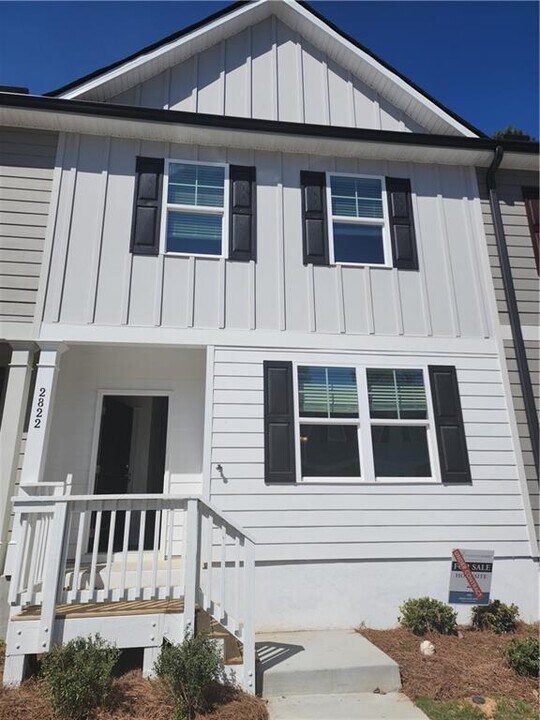 2822 Saratoga Lake View in Decatur, GA - Building Photo