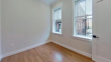 119 Porter St, Unit 1 in Boston, MA - Building Photo - Building Photo