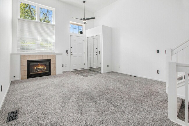 1947 Lindsay Ln in Ann Arbor, MI - Building Photo - Building Photo