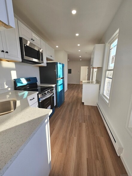 property at 1153 Main St