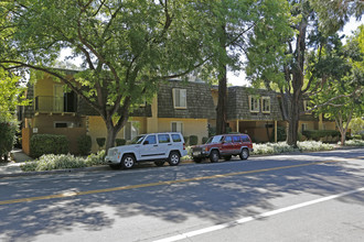 2300-2306 G St in Sacramento, CA - Building Photo - Building Photo