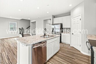 5218 Triple Crown Wy in Indianapolis, IN - Building Photo - Building Photo