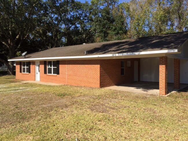 910 N Shireview Cir in Abbeville, LA - Building Photo - Building Photo