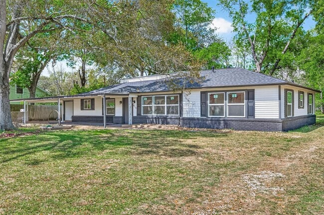 property at 815 Brooks Ave