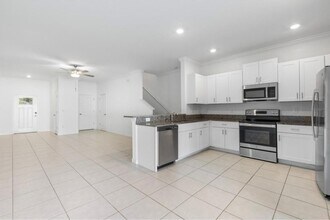 36471 Garden Wall Wy in Zephyrhills, FL - Building Photo - Building Photo