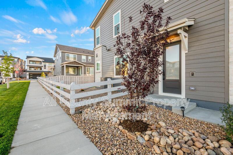 12014 Octave Ave in Lone Tree, CO - Building Photo