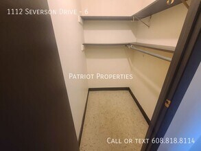 1112 Severson Dr in Sun Prairie, WI - Building Photo - Building Photo