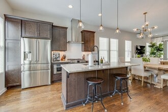 2015 Eastland Ave in Nashville, TN - Building Photo - Building Photo