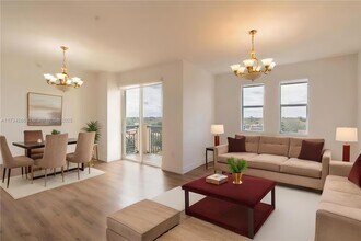 9021 SW 94th St in Miami, FL - Building Photo - Building Photo