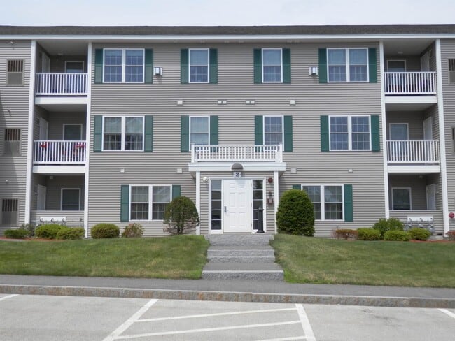 property at 2 Crestview Cir