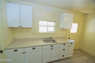 531 12th St in Sparks, NV - Building Photo - Building Photo