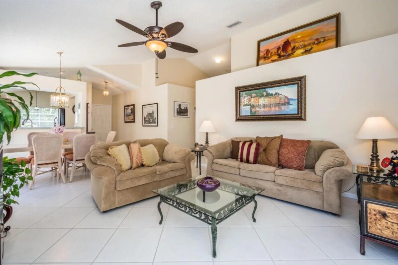 20 Commodore Pl in Palm Beach Gardens, FL - Foto de edificio