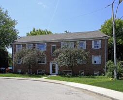 16 Fernwood Gdns in Toronto, ON - Building Photo