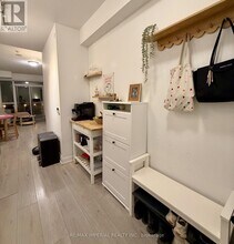 110 Marine Parade Dr in Toronto, ON - Building Photo - Building Photo