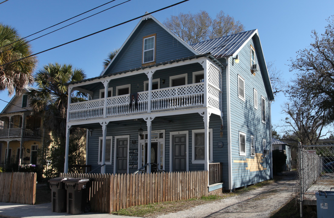 87 Washington St in St. Augustine, FL - Foto de edificio