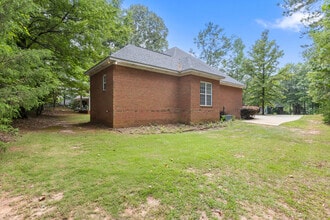 148 Carriage House Ln in Auburn, AL - Building Photo - Building Photo