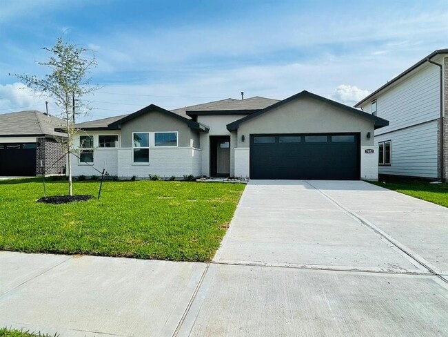 7022 Whispering Leaf St in Rosenberg, TX - Building Photo - Building Photo