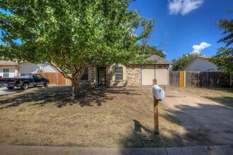 2441 Sweetwood Dr in Fort Worth, TX - Building Photo - Building Photo